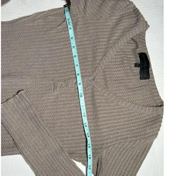 KENDALL + KYLIE Women's Button Front Long Sleeve Top Knit Beige Small - Picture 7 of 11